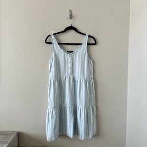 Velvet Heart-White & Light Blue Stripe Chambray Tiered dress (Size:Medium)